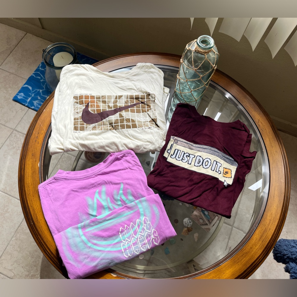 🏀Nike🏀-Mens Graphic T-Shirts - White, Purple, and Maroon size XL - Picture 10 of 10